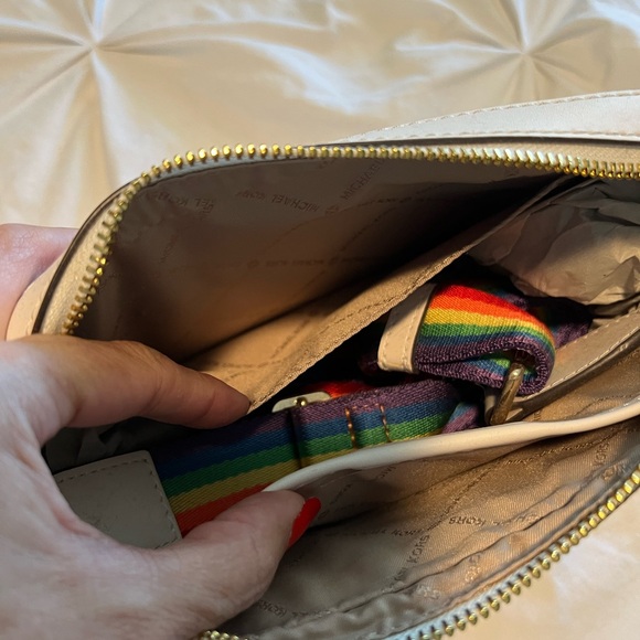 LIMITED EDITION MICHAEL KORS RAINBOW CROSSBODY, BNWT!!! - Picture 4 of 9